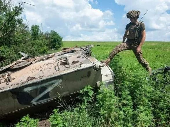 ukrayinski-voyini-vidbili-vorozhiy-shturm-u-napryamku-maryinki-ta-zmusili-voroga-tikati-genshtab