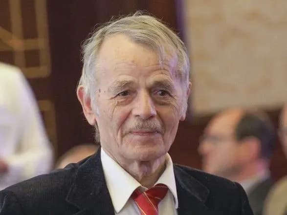 okupatsiyna-vlada-krimu-vivezla-svoyi-simyi-z-pivostrova-dzhemilyev