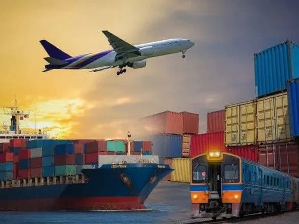 mitniy-bezviz-zapratsyuvav-v-ukrayinu-i-z-ukrayini-vzhe-pryamuyut-vantazhi-pid-protseduroyu-spilnogo-tranzitu