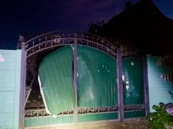 okupanti-vnochi-z-gradiv-obstrilyali-nikopolskiy-rayon