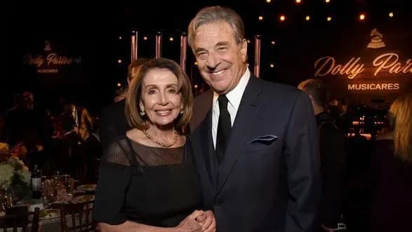 cholovik-nensi-pelosi-zaznav-zhorstokogo-napadu-v-budinku-v-san-frantsisko