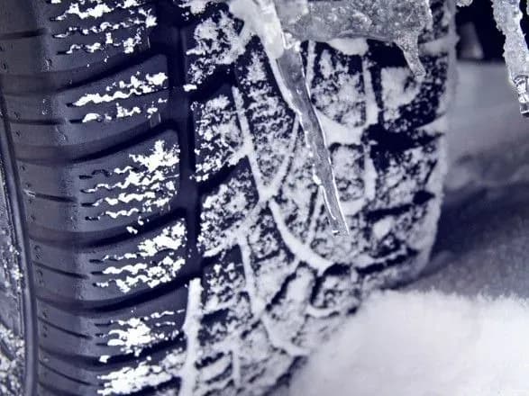 patrulna-politsiya-poradila-vodiyam-perevzuti-avtivki