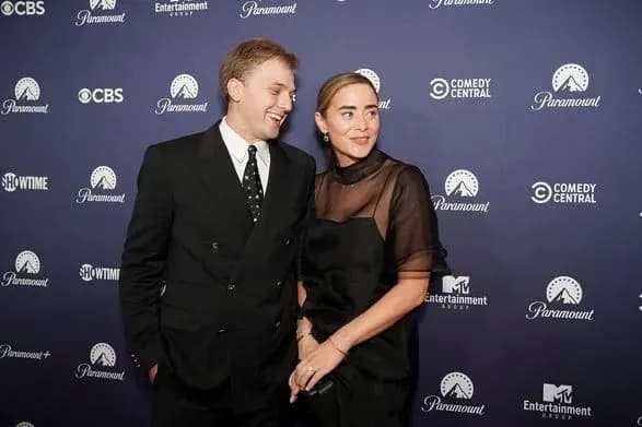 onuka-dzho-baydena-naomi-viyde-zamizh-u-bilomu-domi-detali