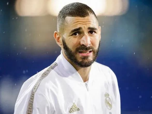pislya-otrimannya-travmi-benzema-zayaviv-pro-gotovnist-postupitisya-svoyim-mistsem-u-zbirniy-frantsiyi-na-chs-2022