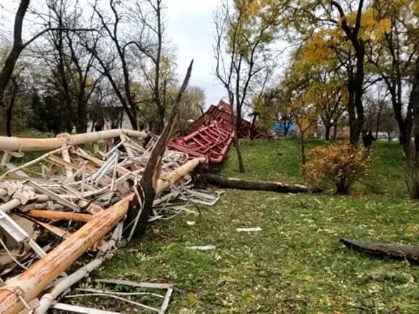 u-khersoni-slidchi-rozsliduvatimut-pidriv-rosiyskimi-okupantami-televezhi