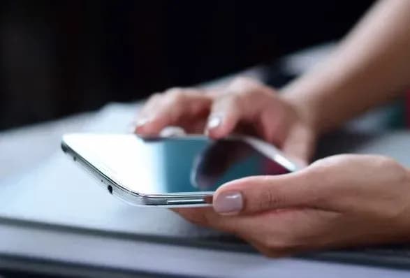 prodayut-stabilniy-mobilniy-zvyazok-ukrayintsiv-poperedili-pro-novu-shakhraysku-skhemu