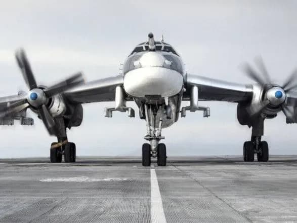 v-2023-godu-v-rf-rozpochnutsya-postavki-modernizovanikh-strategichnikh-raketonostsiv-u-stroyovi-chastini-roszmi