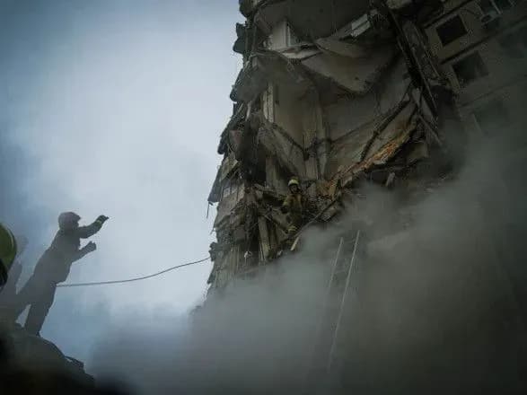 raketna-ataka-na-dnipro-kilkist-zhertv-zrosla-do-36