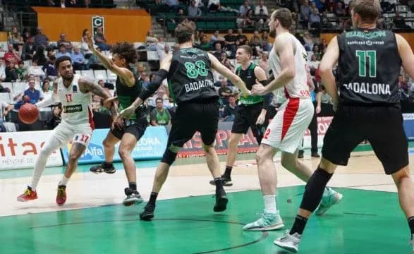 basketbolisti-prometeya-obigrali-khoventut-badalonu