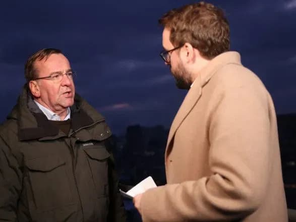 ministr-oboroni-nimechchini-vvazhaye-scho-svit-buv-bi-kraschim-bez-putina