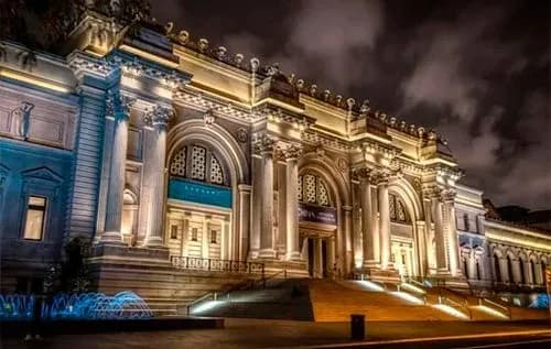 muzey-mistetstva-metropoliten-nazvav-khudozhnikiv-ryepina-ta-ayvazovskogo-ukrayintsyami