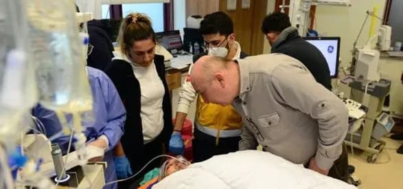 molodu-paru-vryatuvali-pislya-202-godini-pid-zavalami-na-pivdni-turechchini