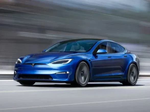 tesla-znizila-tsini-u-ssha-na-svoyi-naydorozhchi-elektrokari