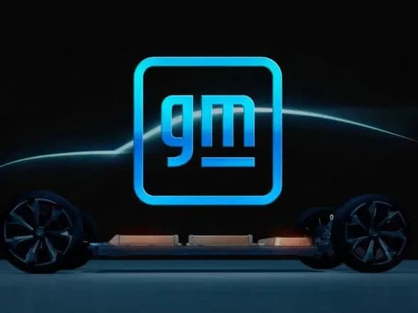 general-motors-planuye-postupovo-vidmovitisya-vid-apple-carplay-na-korist-google