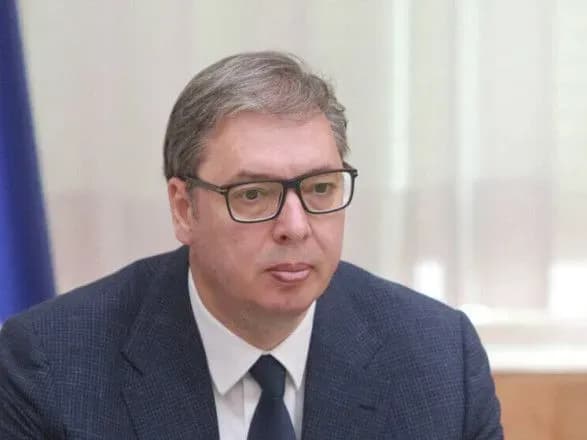 zmi-prezidenta-serbiyi-vuchicha-terminovo-gospitalizuvali-do-likarni