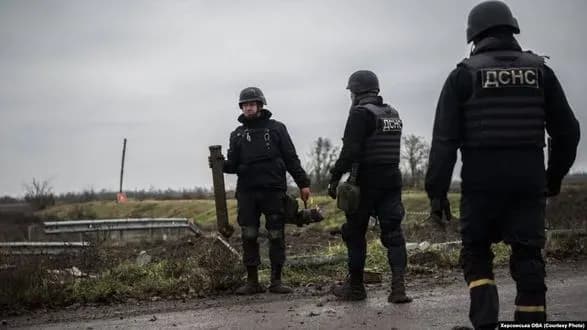 ukrayina-shukaye-za-kordonom-tekhniku-dlya-prishvidshennya-rozminuvannya-potribni-sotni-mashin