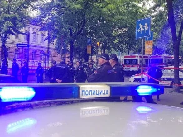 pislya-strilyanini-u-shkoli-v-serbiyi-prizupinili-vidachu-dozvoliv-na-zbroyu