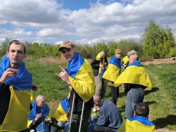 ukrayina-povernula-z-rosiyskogo-polonu-45-zakhisnikiv-azovstali