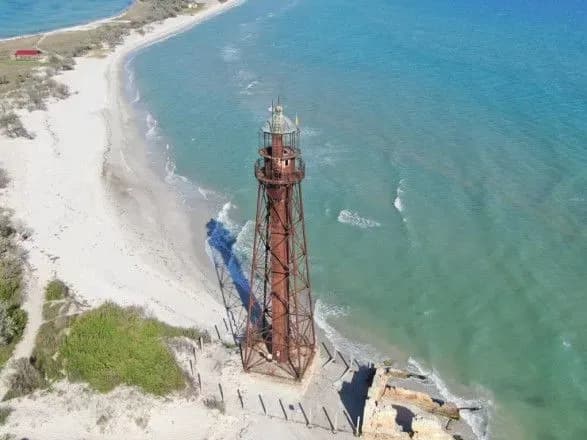 okupanti-militarizuvali-ostriv-dzharilgach-rozmistili-300-viyskovikh-ta-15-chovniv