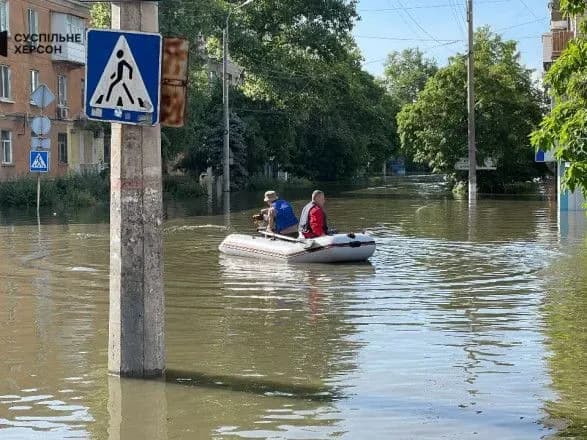 u-khersoni-zatopleni-naberezhna-u-parku-slavi-ta-rayon-richportu-zmi