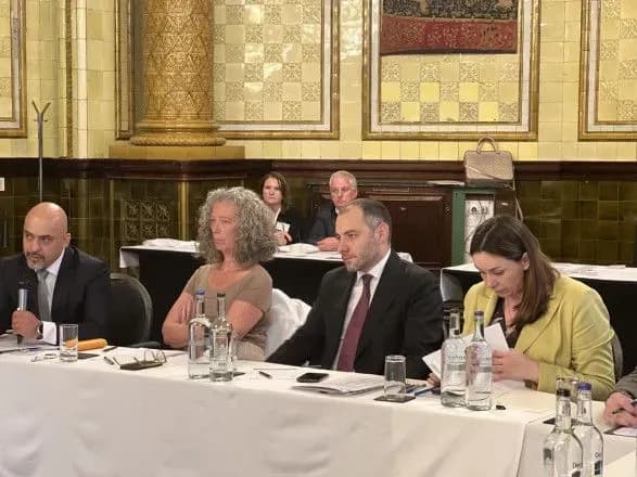 ukrayina-ta-oon-stvoryat-fond-vidnovlennya-gromad