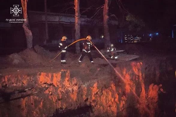 u-kharkovi-stalasya-avariya-na-gazogoni-cherez-bliskavku-zagorivsya-gaz-pislya-zsuvu-gruntu