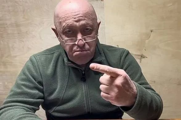 vagner-mozhe-ocholiti-ataku-na-kiyiv-z-bilorusi-britanskiy-general