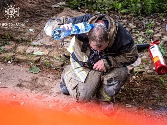 vorozha-ataka-dronom-na-sumi-ryatuvalniki-pokazali-naslidki