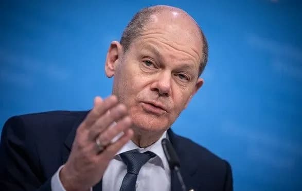 sholts-buv-poinformovaniy-pro-postachannya-ssha-kasetnikh-boyepripasiv-dlya-ukrayini