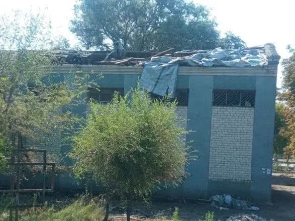 okupanti-obstrilyali-shkolu-na-khersonschini-ova