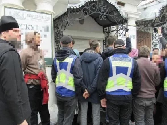 sutichki-na-teritoriyi-lavri-u-kiyevi-suditimut-chotirokh-lyudey