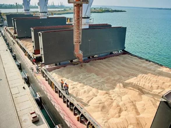 okupanti-nalagodili-na-tot-skhemu-zakupivli-ukrayinskogo-zerna-za-beztsin-tsentr-natssprotivu