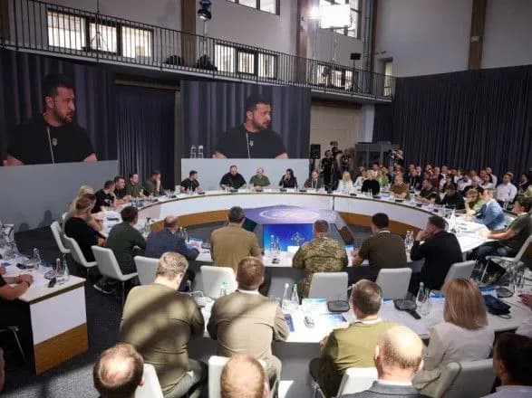 zelenskiy-pro-robotu-nardepiv-abo-voni-za-ukrayinu-abo-yim-bude-skladno-v-ukrayini