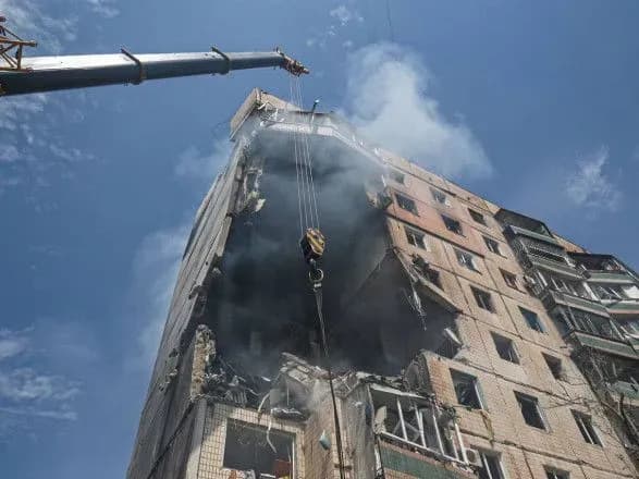 vorozha-raketna-ataka-na-kriviy-rig-poshukovo-ryatuvalna-operatsiya-zavershena