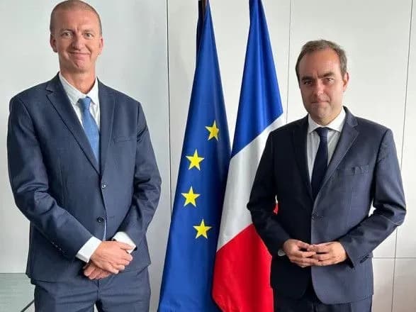 ministr-oboroni-frantsiyi-anonsuvav-peredachu-ukrayini-150-bezpilotnikiv