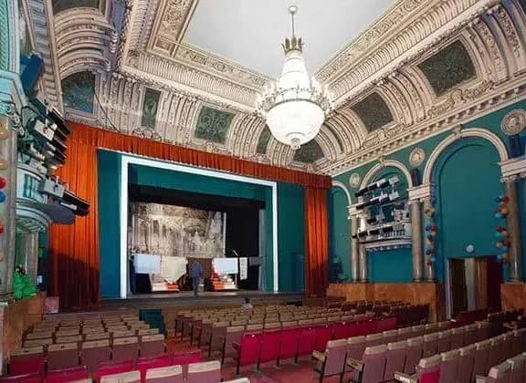 v-odesi-vidremontuyut-teatr-yunogo-glyadacha-kiper