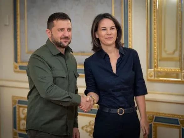 zelenskiy-zustrivsya-z-golovoyu-mzs-nimechchini-govorili-pro-zmitsnennya-ukrayinskoyi-ppo-ta-zakhist-zernovogo-koridoru