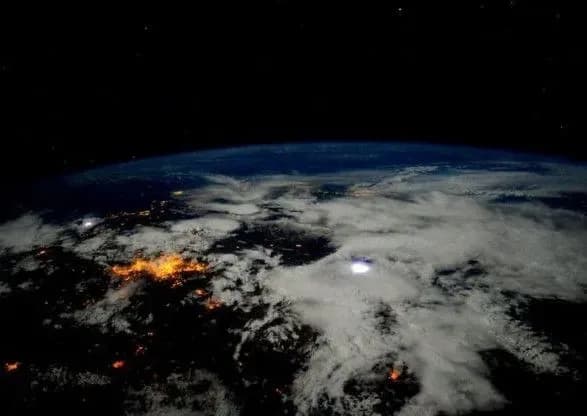 16-veresnya-mizhnarodniy-den-okhoroni-ozonovogo-sharu-vsesvitniy-den-pribirannya