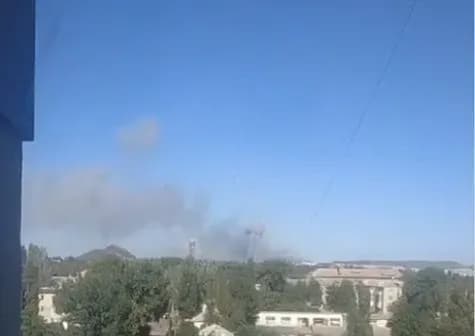 u-glibokomu-tilu-v-armiyi-rf-na-luganschini-povidomlyayut-pro-priloti-po-vorozhikh-skladakh-boyepripasiv