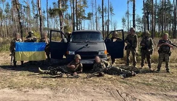 sili-oboroni-otrimali-vzhe-230-avto-za-spriyannya-favbet-foundation