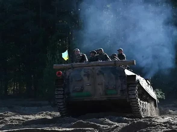 u-proyekti-byudzhetu-nimechchini-na-nastupniy-rik-brakuye-5-mlrd-yevro-na-viyskovu-pidtrimku-ukrayini