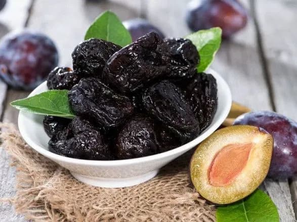 u-partiyi-ukrayinskogo-chornoslivu-yakiy-planuvali-vidpraviti-do-polschi-viyavili-pestitsidi