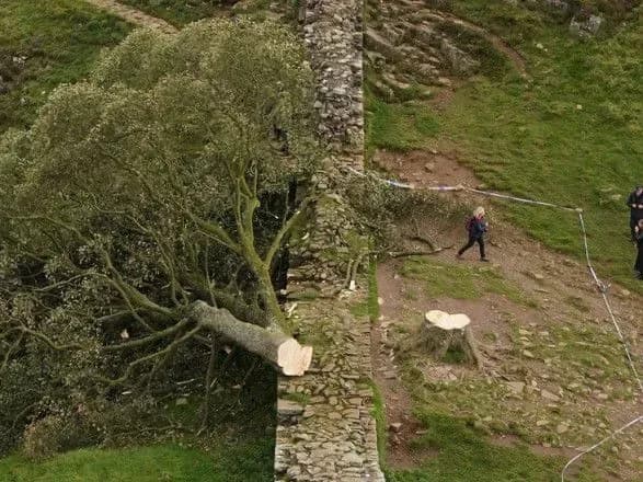 u-velikiy-britaniyi-poshkodili-drevnyu-rimsku-pamyatku