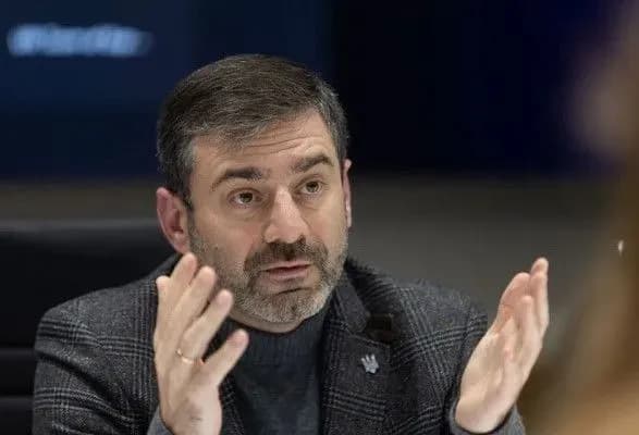 u-dnipri-vikladachka-vnz-vimagala-vid-studentki-vidpovidati-rosiyskoyu-ombudsmen-vidreaguvav-na-movniy-skandal