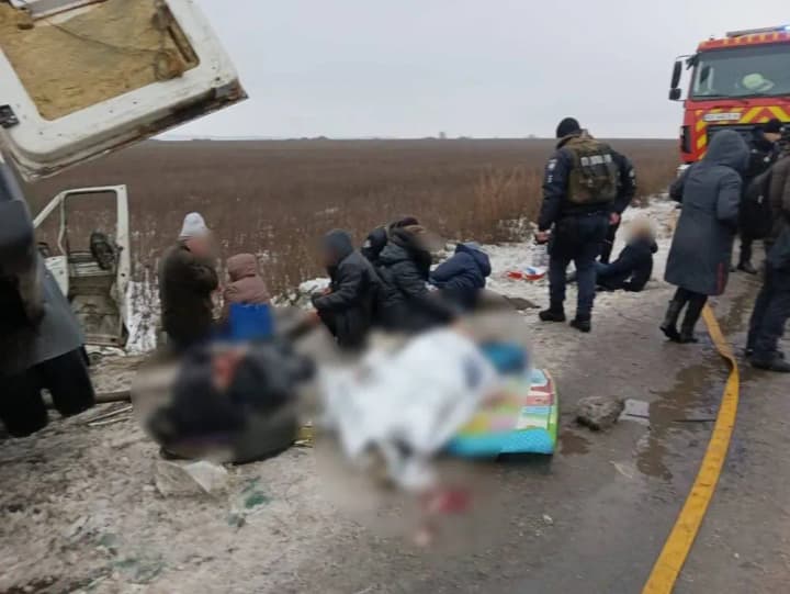 a-bus-with-passengers-was-involved-in-an-accident-in-kharkiv-region-one-person-was-killed-and-18-others-were-injured