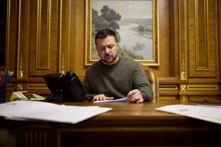 defense-needs-humanitarian-demining-and-the-restoration-of-ukraine-zelenskyy-talked-to-the-prime-minister-of-new-zealand