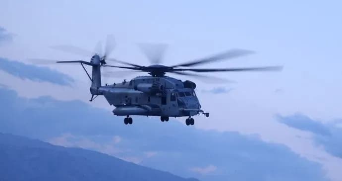 spasateli-ishchut-5-propavshikh-morskikh-pekhotintsev-poskolku-shtorm-prepyatstvuet-poiskam-vertoletov-v-gorakh-kalifornii