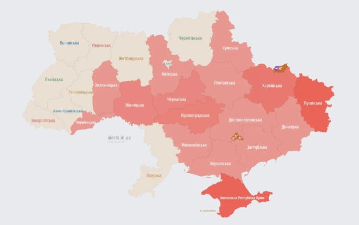 u-zaporizhzhi-lunaiut-vybukhy--3