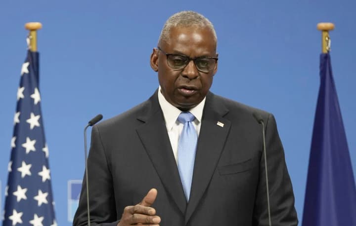 ostin-ssha-posyliuiut-prysutnist-na-blyzkomu-skhodi-shliakhom-perekydannia-korabliv-ta-litakiv