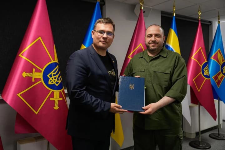 sytuatsiia-na-fronti-oboronni-potreby-zastosunok-armiia-umierov-zustrivsia-iz-ministrom-oborony-lytvy